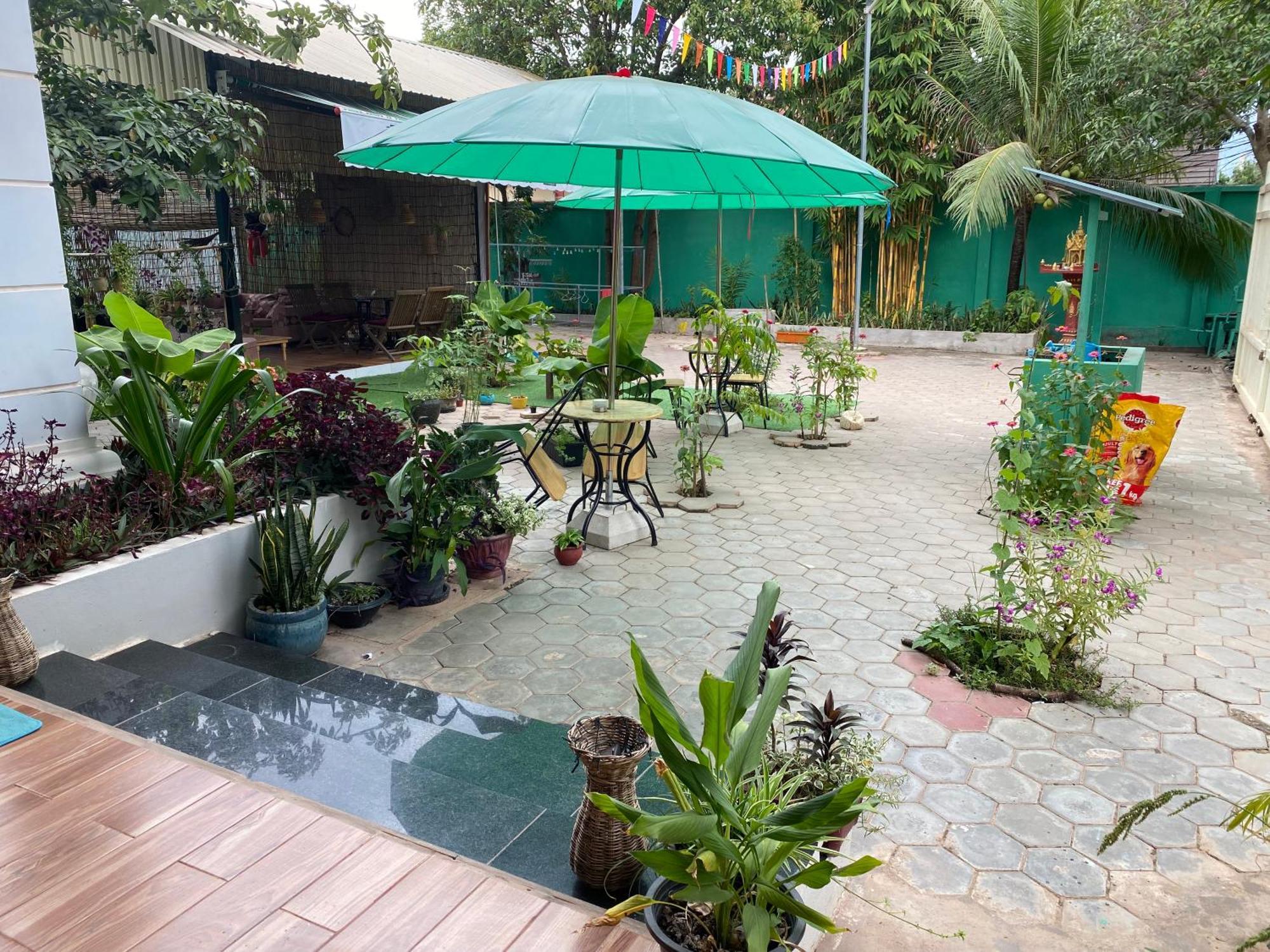 Bloom Garden Bed & Breakfast Сиемрип Экстерьер фото